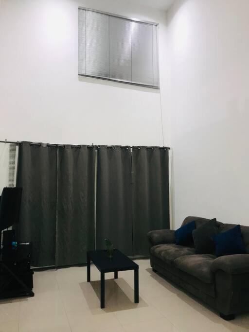 Casa Grande Y Comoda Cerca De Zona Industrial San Luis Potosí Exteriér fotografie